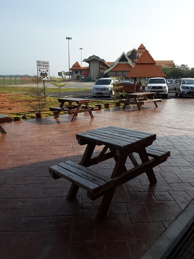 Am Transit Inn Kuala Terengganu Extérieur photo