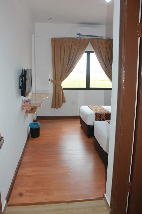 Am Transit Inn Kuala Terengganu Extérieur photo
